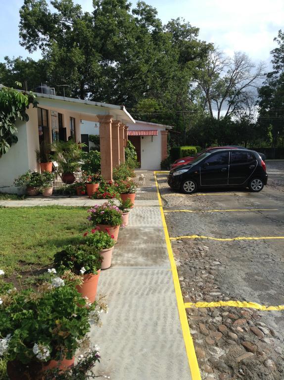 Hotel Tecozautla Luaran gambar